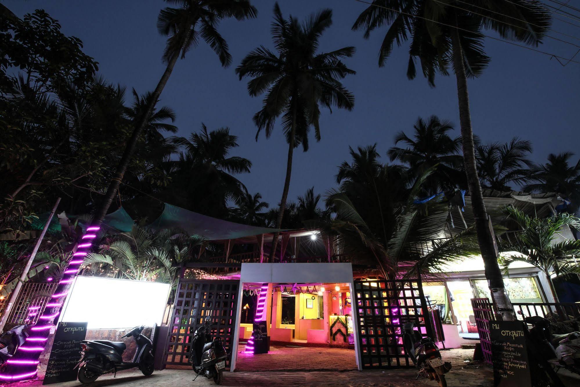 Treebo Trend Ashwem Beach Resort Goa Mandrem Dış mekan fotoğraf