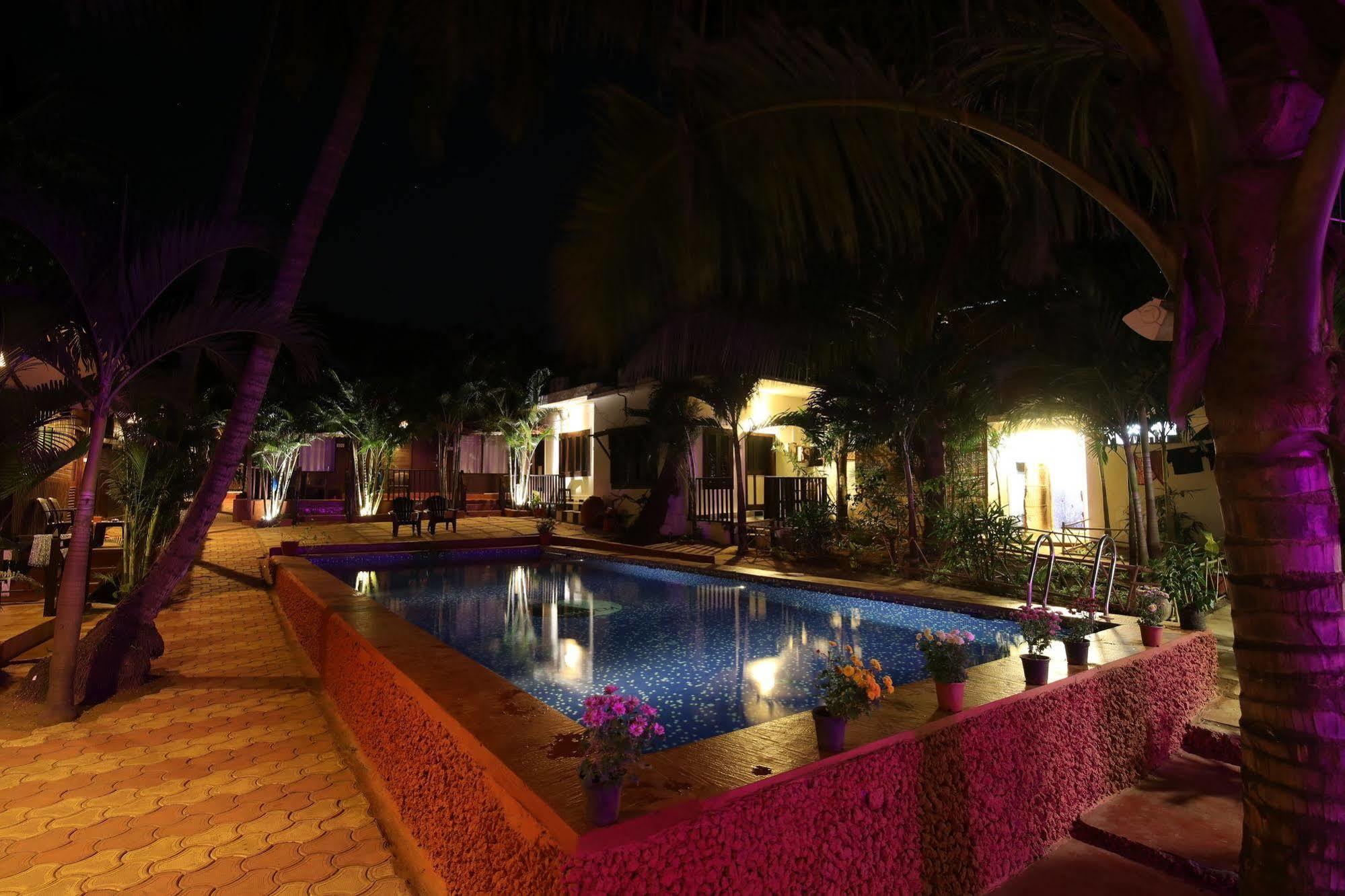 Treebo Trend Ashwem Beach Resort Goa Mandrem Dış mekan fotoğraf